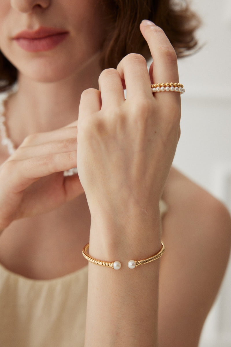 Edna Pearl Bangle