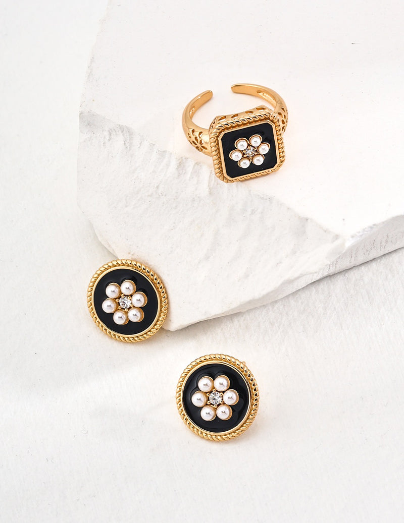 Cecily Pearl Stud Earrings