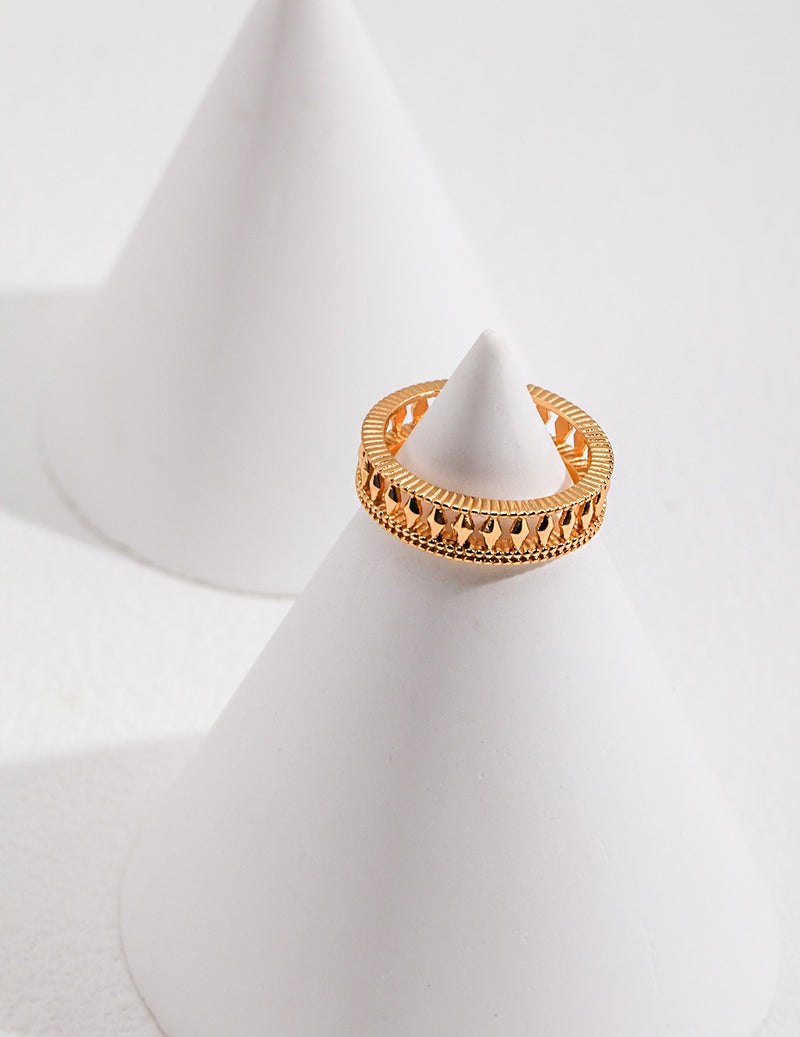 Novia Hollow-Out Ring