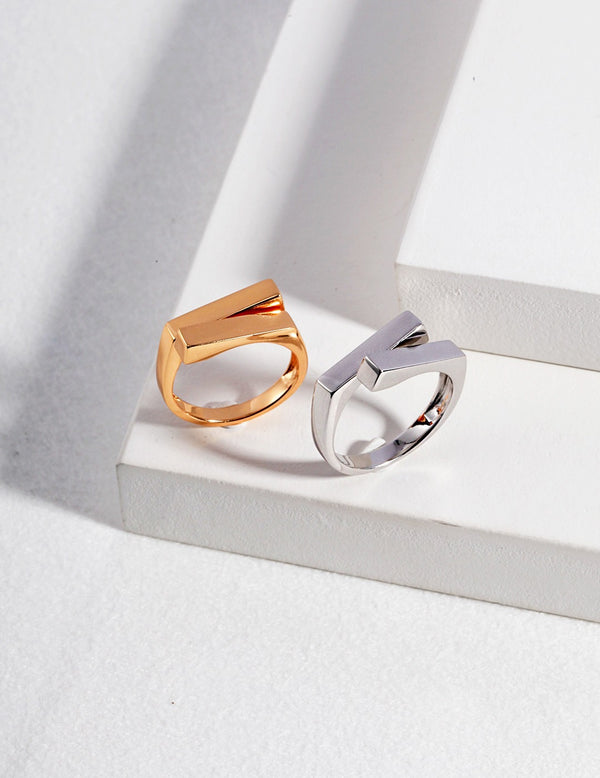 Ursula Minimalist Ring