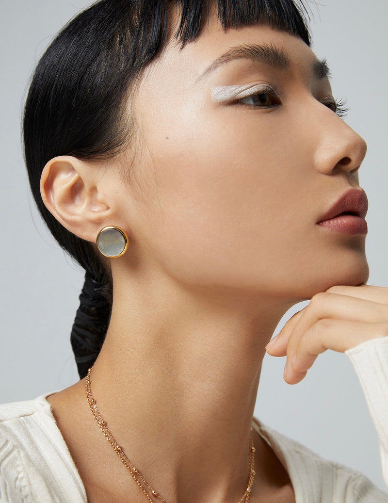 Una Mother of pearl Earrings