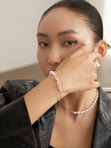 Convenir Minimalist Pearl Bracelet