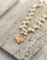 Reine Pearl Necklace