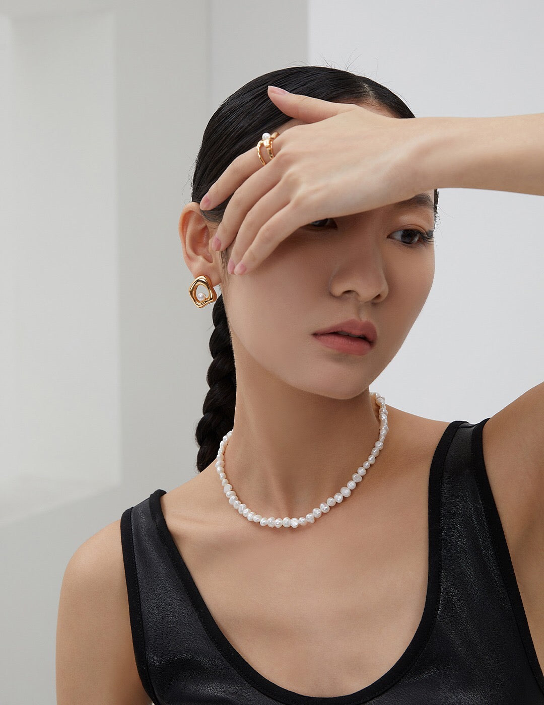 Curve Pearl Stud Earrings – In No Sense Jewelry