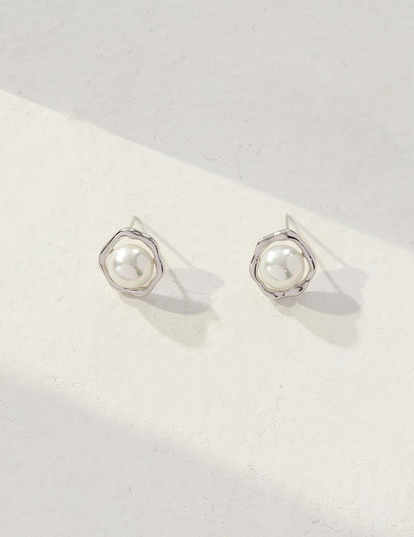 Bonjour Vintage Pearl Stud Earrings